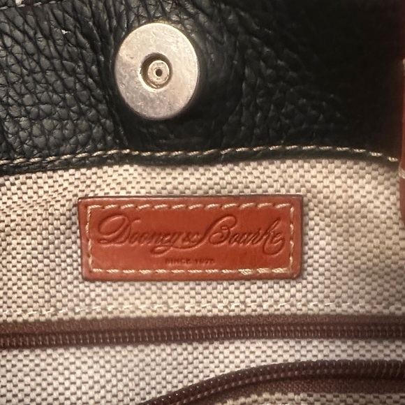 Dooney & Bourke Black and Brown 1975 Leather Shoulder Bag - Preloved - Picture 16 of 16